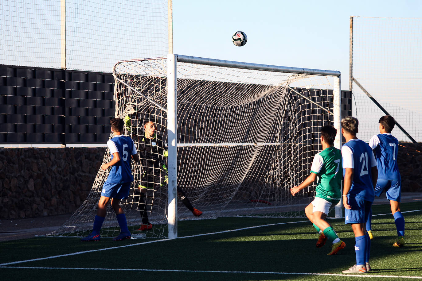 Fotos: Juveniles: Racing Valverdeño - San Roque