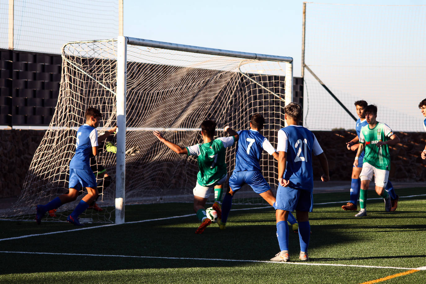 Fotos: Juveniles: Racing Valverdeño - San Roque