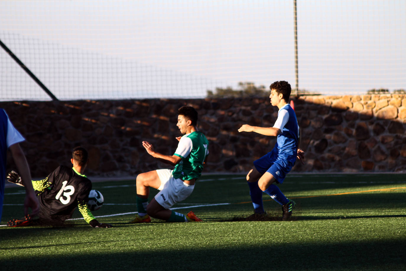 Fotos: Juveniles: Racing Valverdeño - San Roque