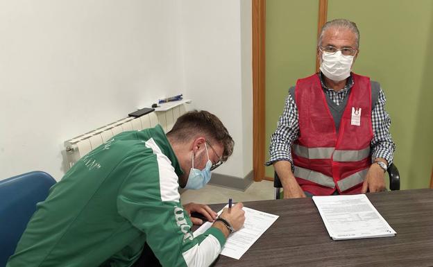 Imagen principal - Algunas imágenes de las donaciones de sangre