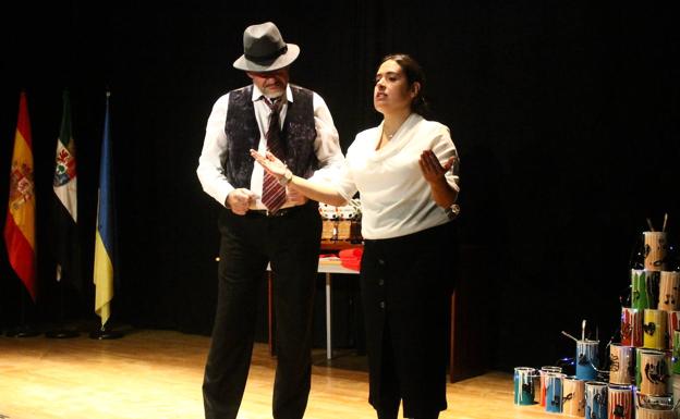 Representación teatral del la Escuela Municipal de Teatro