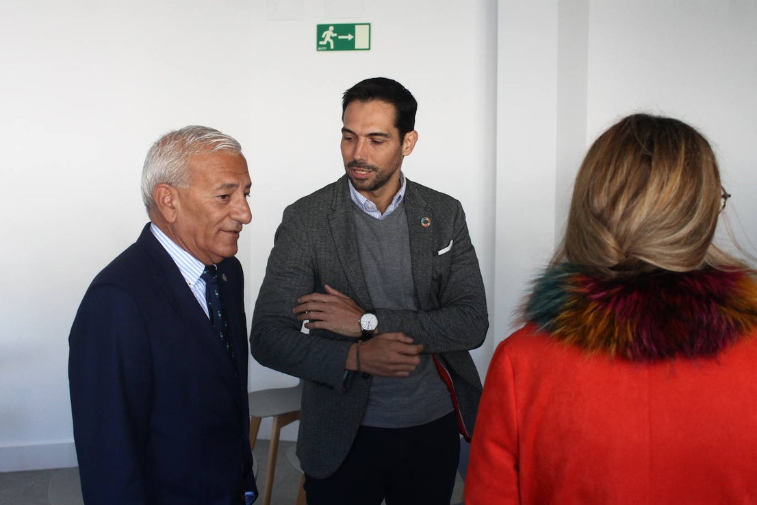 Fotos: Inauguración Centro de Impulso Comercial y Profesional 'La Fontanina'
