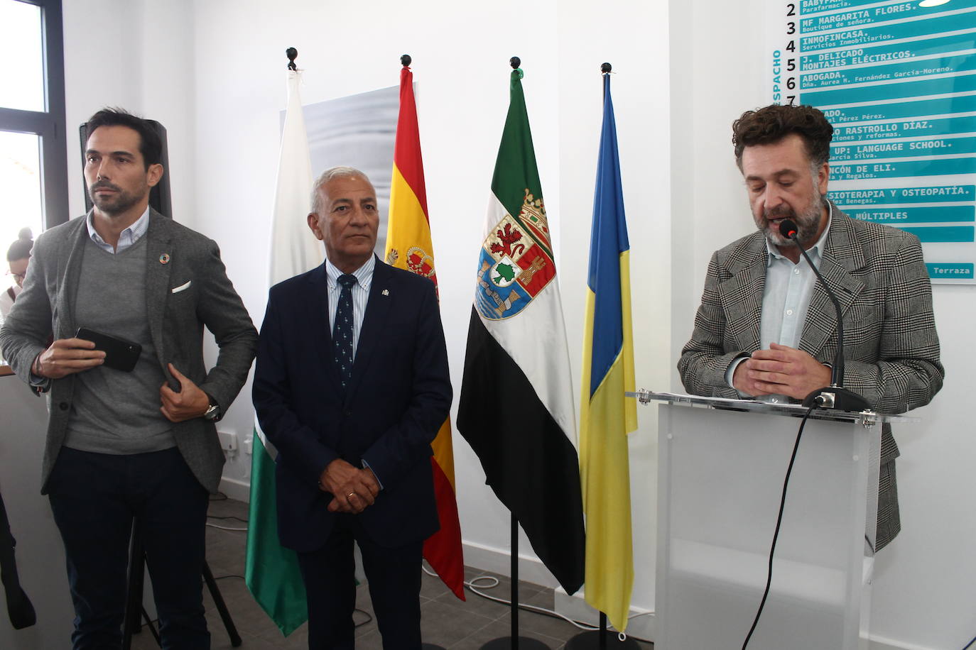 Fotos: Inauguración Centro de Impulso Comercial y Profesional 'La Fontanina'