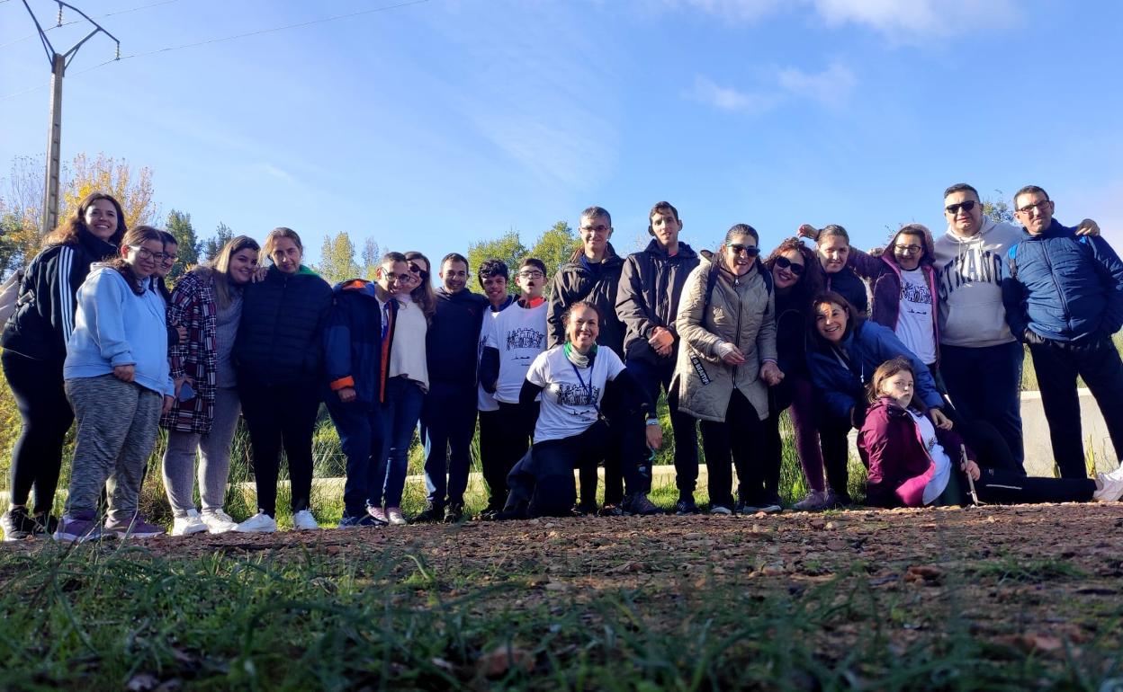 Participantes en la convivencia de Adisval y Aprosuba 3