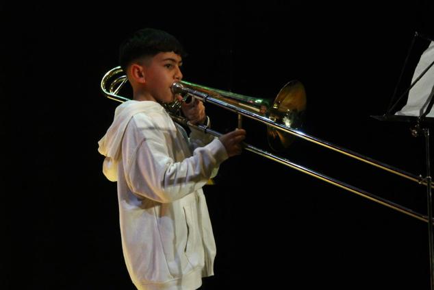 Fotos: Concierto de Navidad de la Escuela Municipal de Música