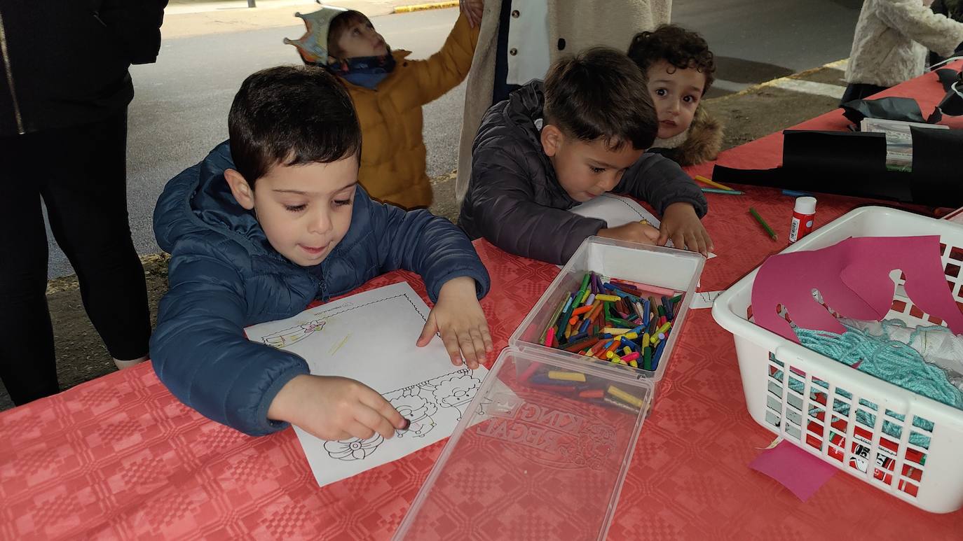 Fotos: Castañas Asadas e hinchables en 'Adoro el shopping local'