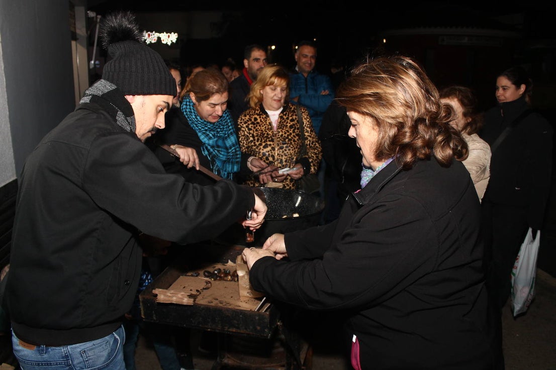 Fotos: Castañas Asadas e hinchables en 'Adoro el shopping local'