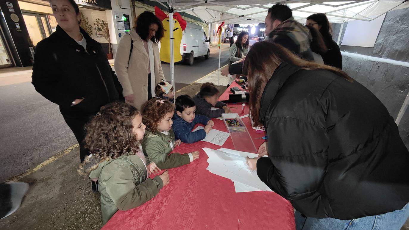 Fotos: Castañas Asadas e hinchables en &#039;Adoro el shopping local&#039;