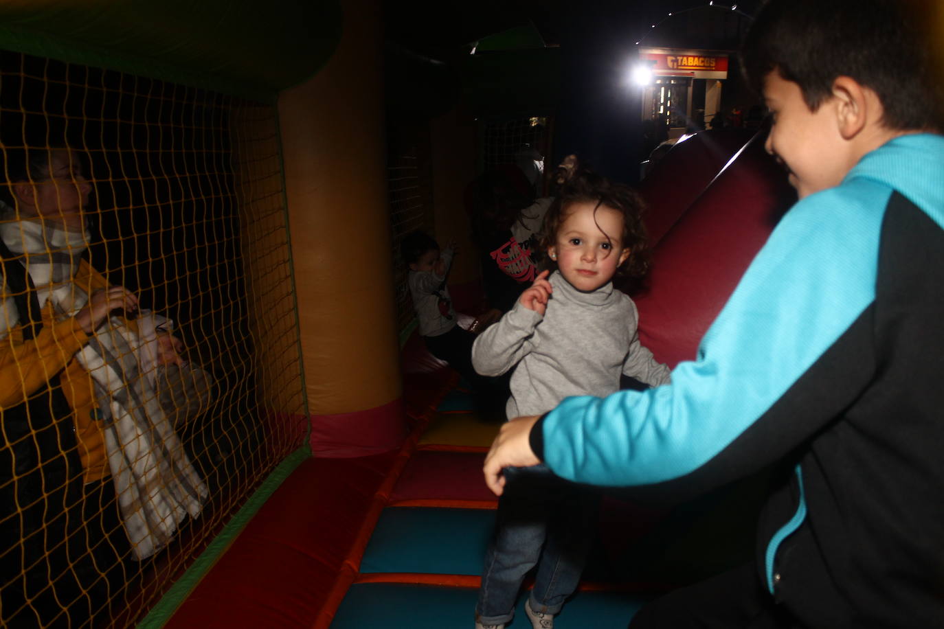 Fotos: Castañas Asadas e hinchables en &#039;Adoro el shopping local&#039;