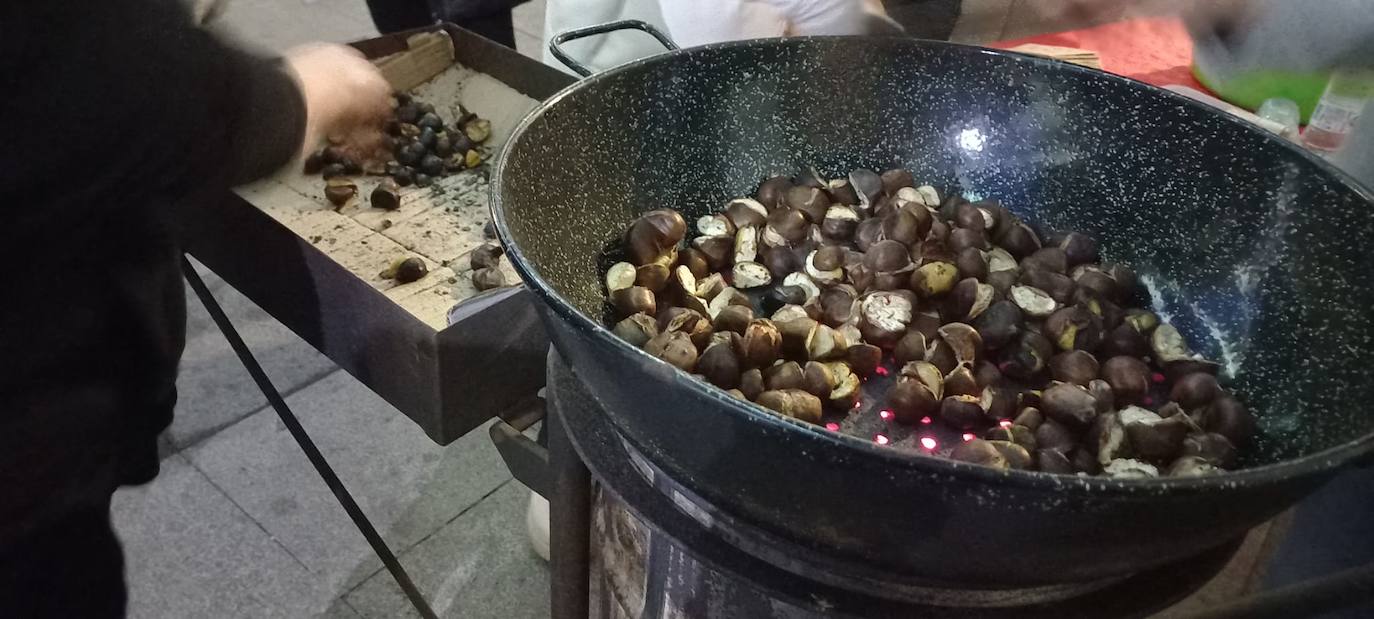 Fotos: Castañas Asadas e hinchables en 'Adoro el shopping local'