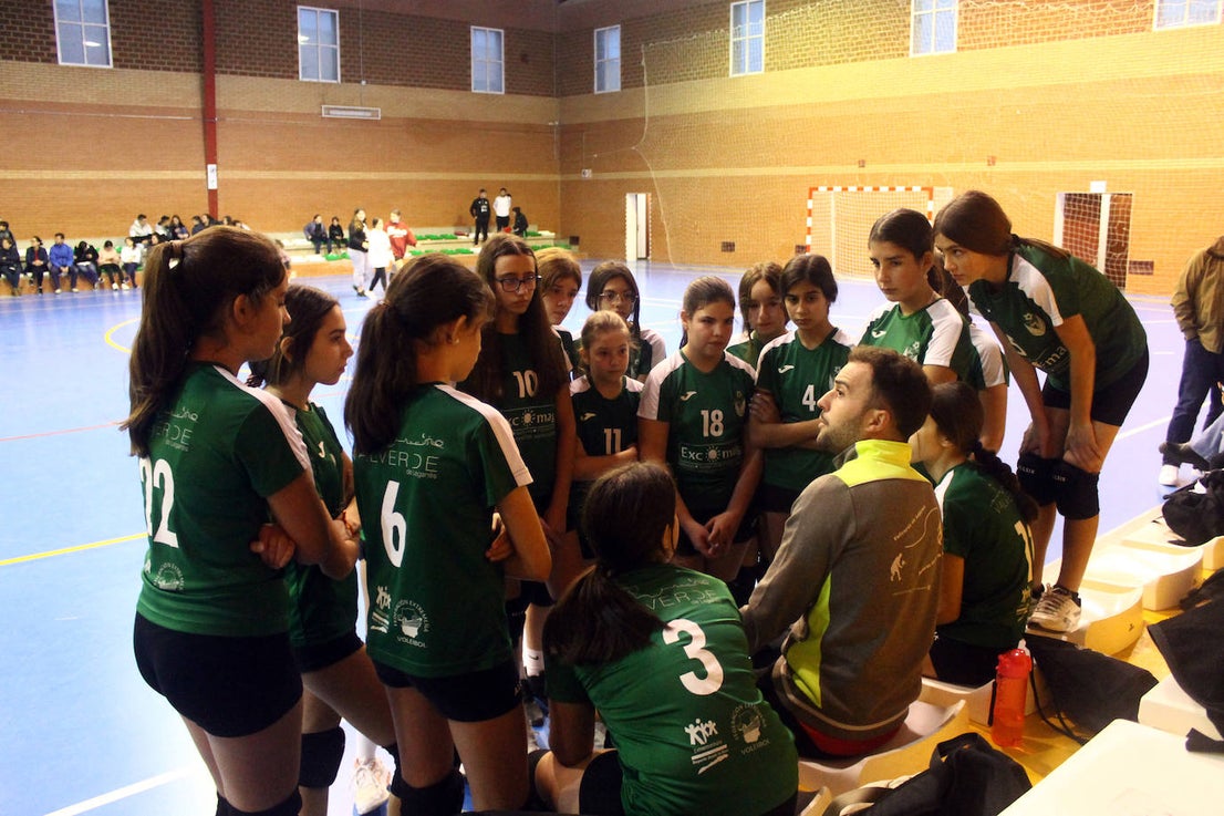 Fotos: Voleibol Infantil Valverde - Villanueva del Fresno