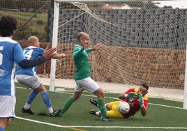 Josu tuvo que abandonar el terreno de juego lesionado