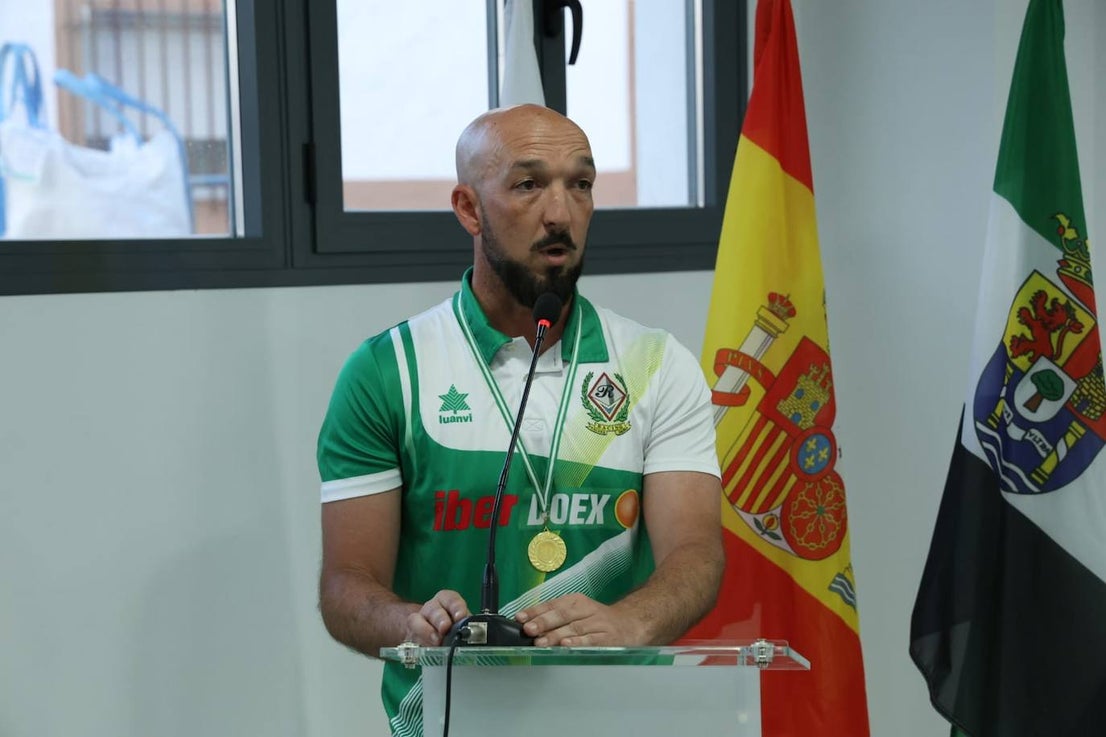 Recibimiento del Ayuntamiento al Racing Valverdeño