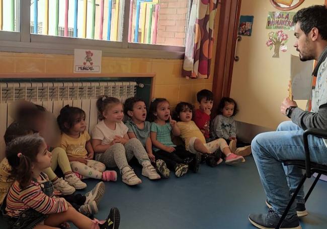 Lectura del libro 'El ratón y el león'