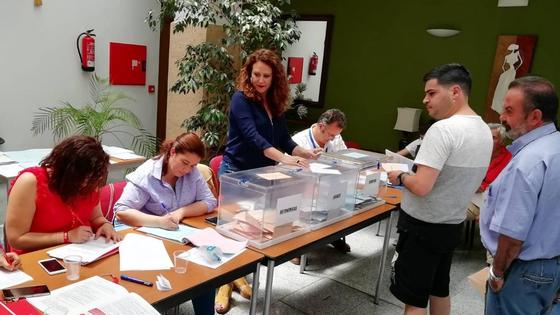 PSOE y PP comienzan la campaña electoral