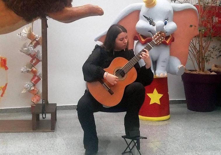 El Festival Ibérico de Música de Badajoz llega a Valverde con la guitarrista Ana Ortega
