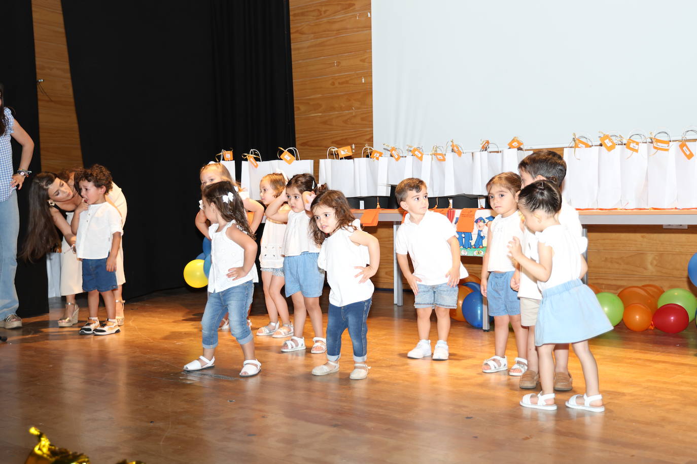 Graduación del Centro de Educación Infantil '7 Deseos' (I)