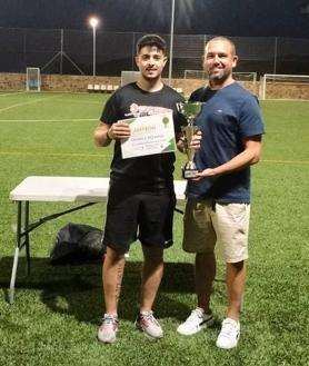 Imagen secundaria 2 - Cafetería Salazar, Barcarrota y entrega del premio a los campeones