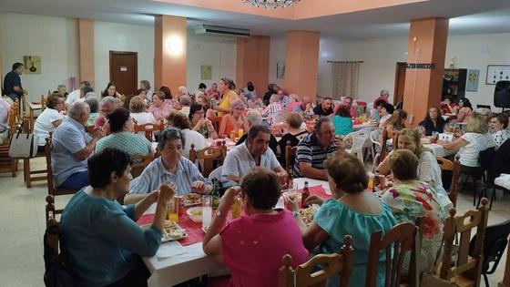 Celebrada una convivencia con los mayores de la localidad
