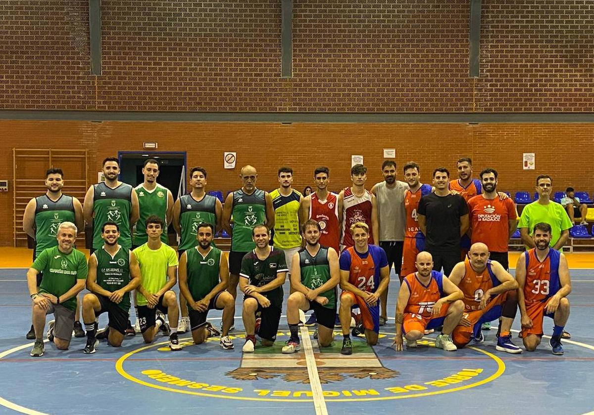 El equipo de baloncesto pierde la final en el torneo de Torre de Miguel Sesmero