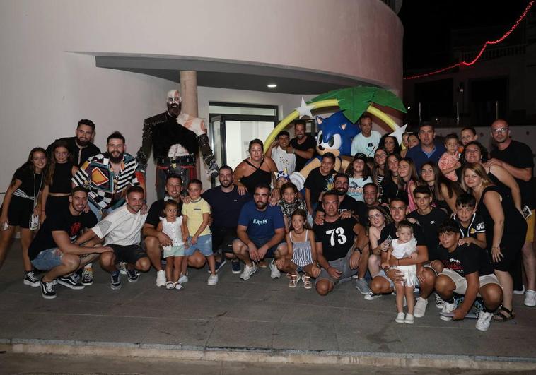 Las peñas con sus Bartolos finalistas