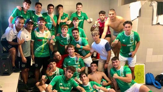 Los juveniles del Racing consiguen una contundente goleada y el liderato