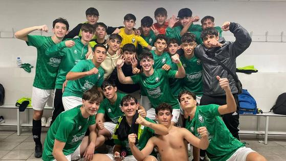 El juvenil de la EMD gana el derbi y sube hasta la tercera posición