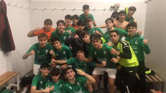 Los juveniles de la EMD vuelven a ganar y son cuartos