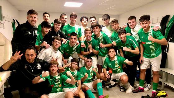Goleada para continuar líderes