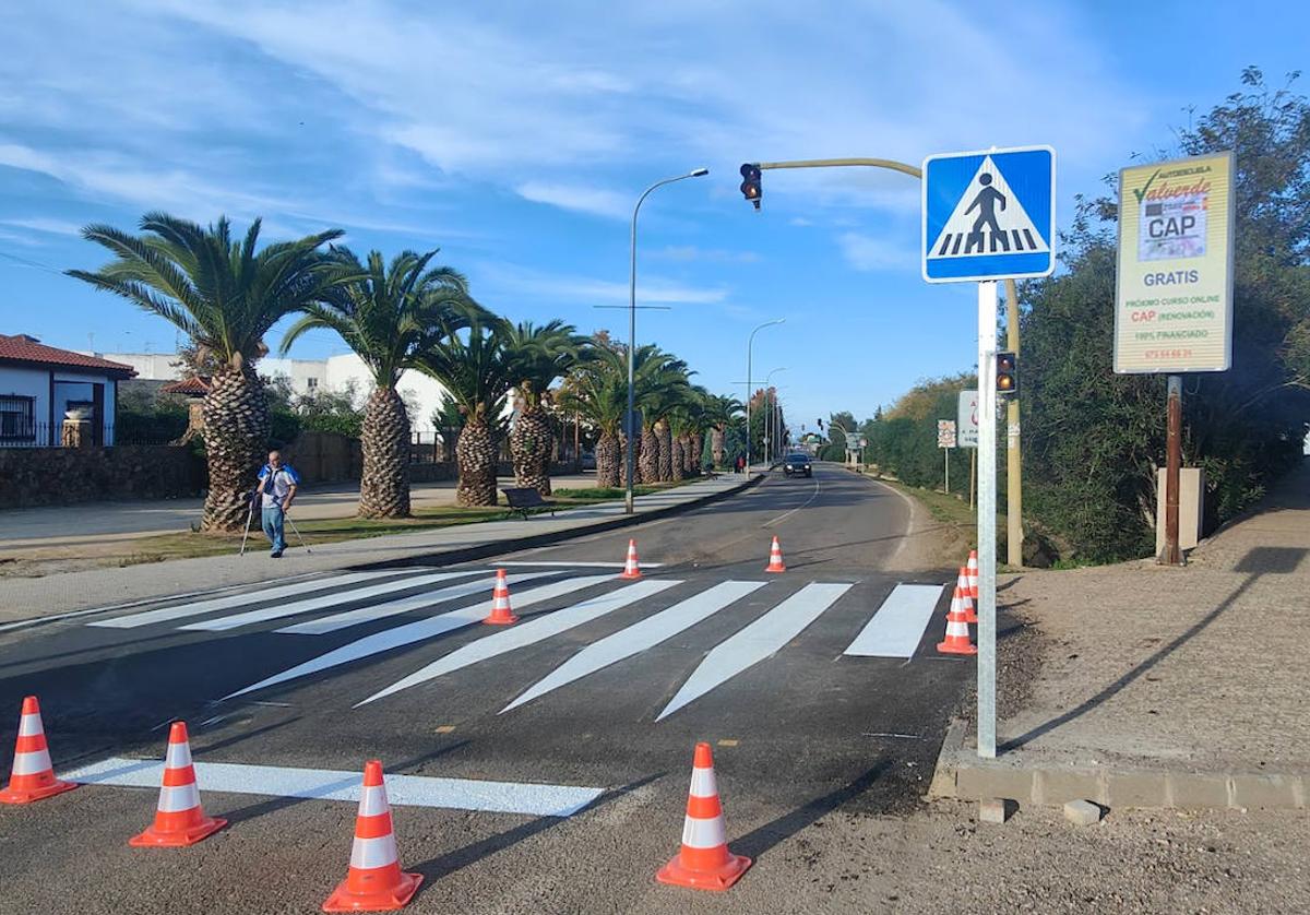 Construidos dos pasos de peatones sobreelevados en la carretera de Circunvalación