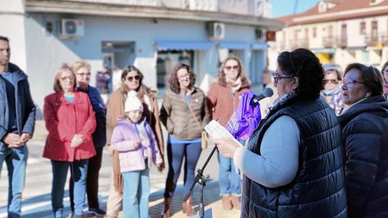Valverde se une en contra de la violencia hacia la mujer en un emotivo acto