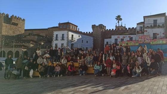 La ampa del Colegio Cristo Crucificado celebra sus primeras actividades del curso