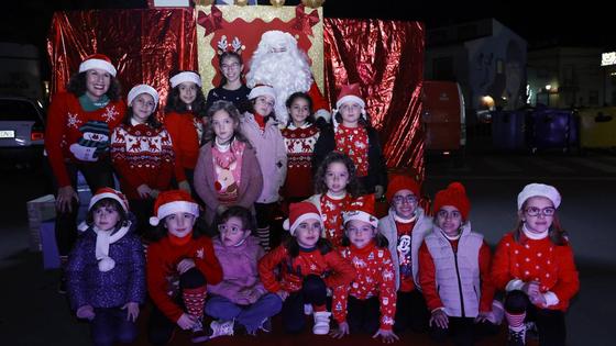 Papa Noel repartió mucha alegría entre los pequeños