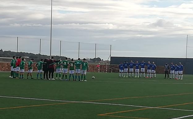 Minuto de silencio antes del comienzo del encuentro