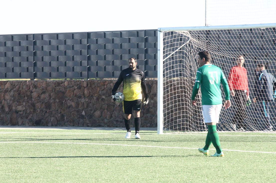 Fotos: Veteranos Valverde - Hermanos Mora