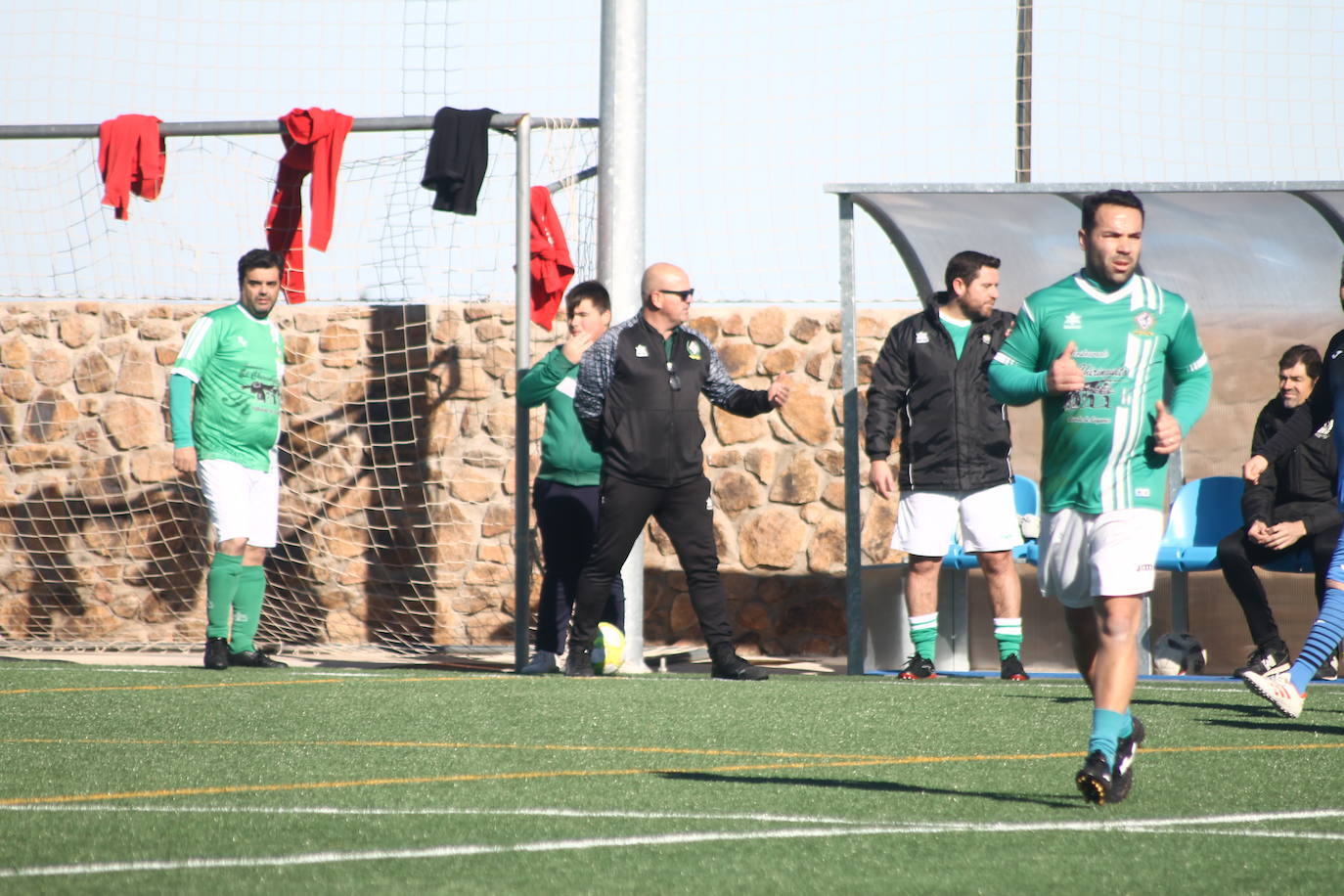 Fotos: Veteranos Valverde - Hermanos Mora