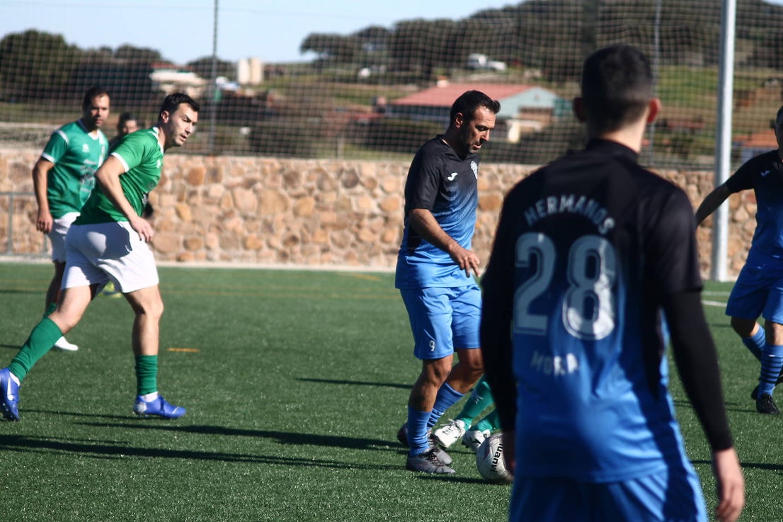 Fotos: Veteranos Valverde - Hermanos Mora