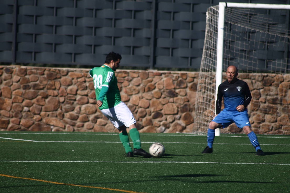 Fotos: Veteranos Valverde - Hermanos Mora