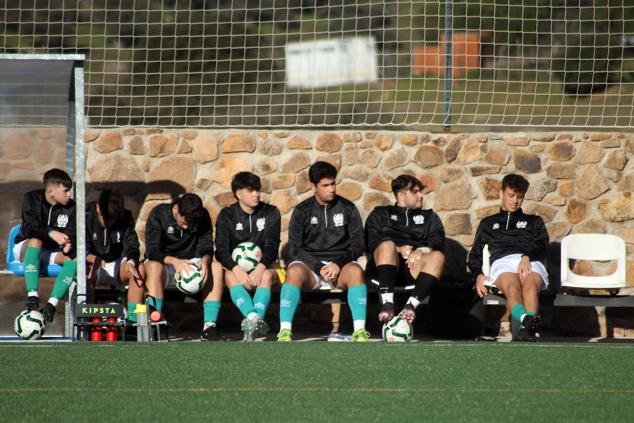 Fotos: Juveniles Racing Valverdeño - Sportextremadura