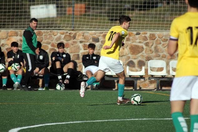 Fotos: Juveniles Racing Valverdeño - Sportextremadura