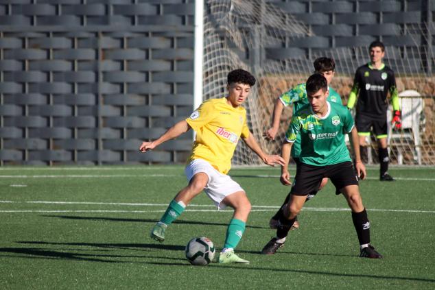 Fotos: Juveniles Racing Valverdeño - Sportextremadura