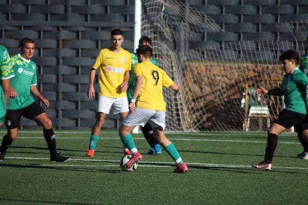 Fotos: Juveniles Racing Valverdeño - Sportextremadura