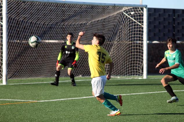 Fotos: Juveniles Racing Valverdeño - Sportextremadura