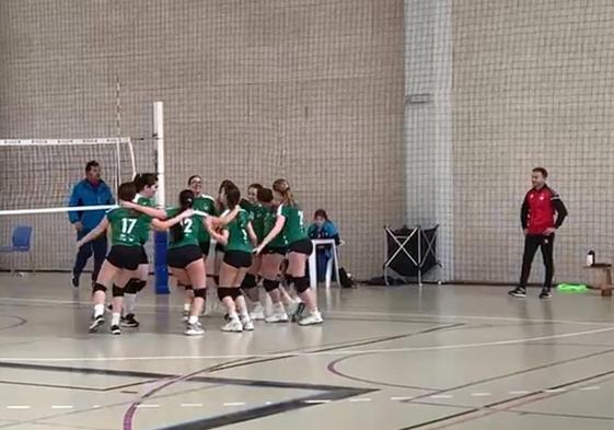 Las cadetes celebran el triunfo