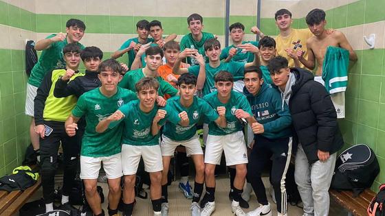 Los juveniles de la EMD ganan el derbi