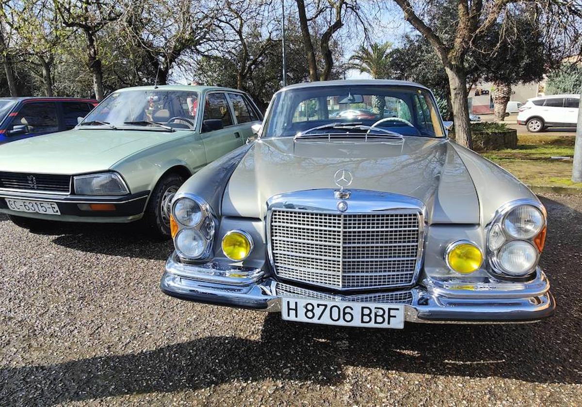 Annual Classic Car Rally Draws Enthusiasts to Valverde de Leganés