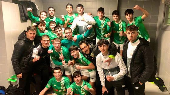 El juvenil del Racing no falla en su encuentro aplazado y seguirá líder