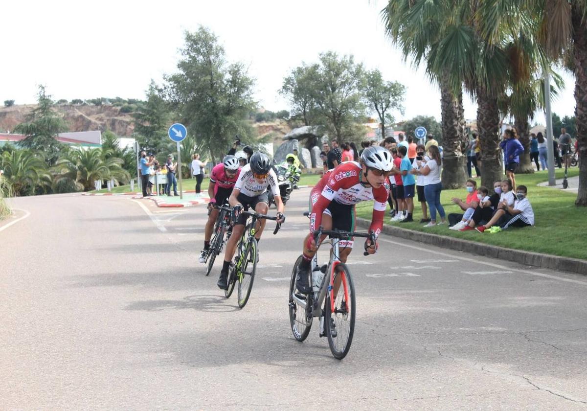 Este viernes, a las 13.00 horas aproximadamente, pasa la Vuelta Ciclista a Extremadura por Valverde