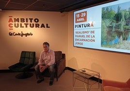 Manuel en la sala de Ámbito Cultural de El Corte Inglés