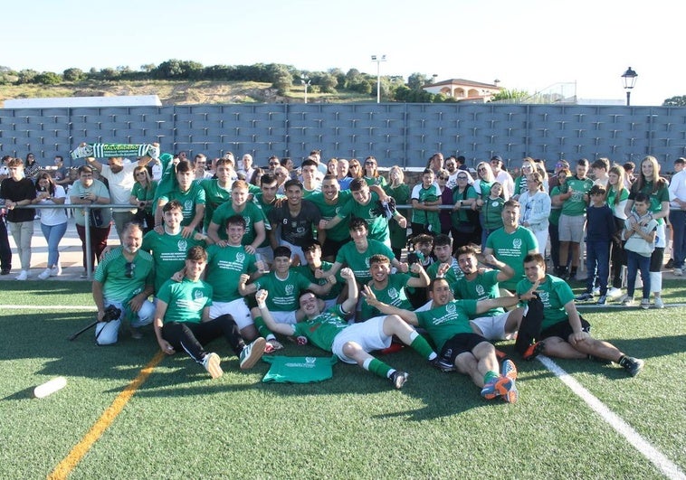 Celebración del ascenso de los juveniles
